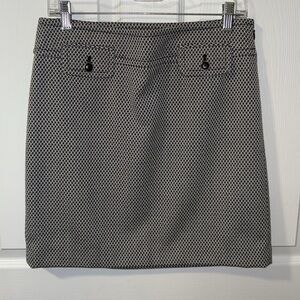 Loft size 6 Classic Black and White Skirt
